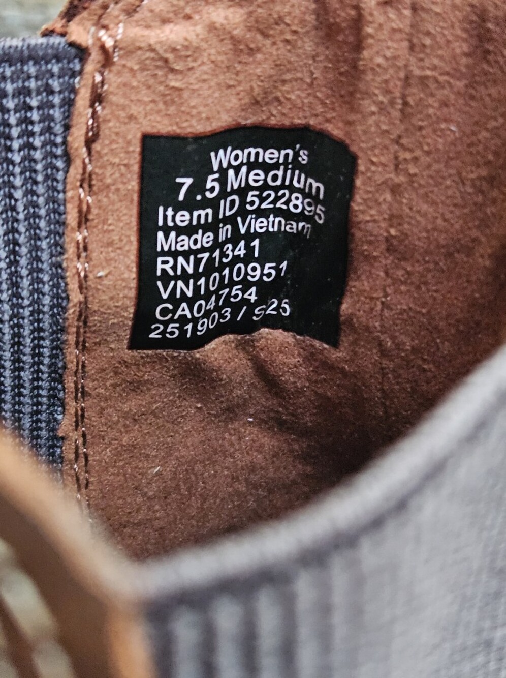 L.L. Bean Women's Brown Chukka Chelsea Boots - Picture 9 of 11